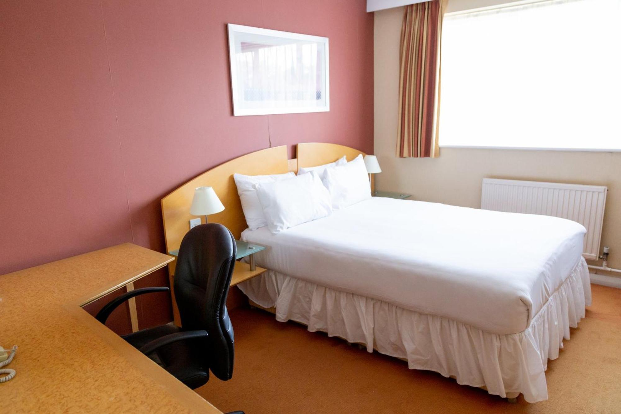 Holiday Inn Ashford - North A20, An Ihg Hotel Екстериор снимка